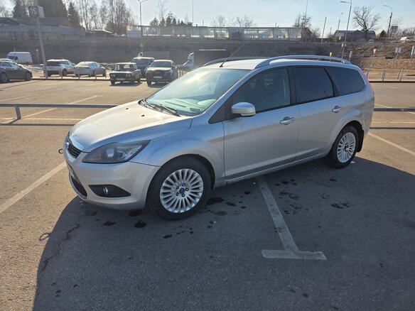 2010 Ford Focus II Рестайлинг, серый, 450000 рублей - вид 4