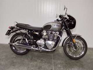 2020 Triumph Bonneville T120, серый, 945000 рублей, вид 4