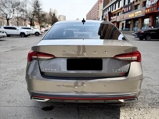 2022 Skoda Octavia IV (A8), серебристый, 2143000 рублей, вид 5