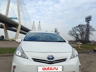2012 Toyota Prius Alpha I (ZVW40/41), белый, 1100000 рублей, вид 3