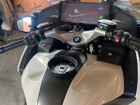 2021 BMW R 1250 RT, белый, 1900000 рублей - вид 3