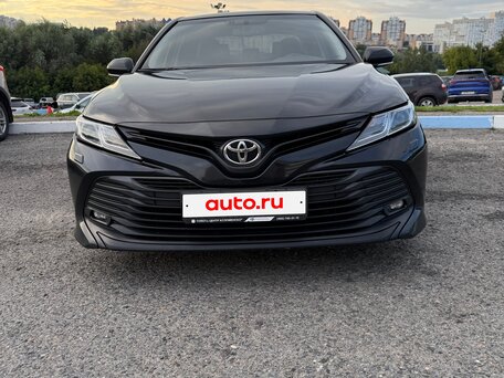 2019 Toyota Camry VIII (XV70), чёрный, 2800000 рублей, вид 2