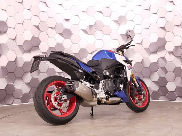 2026 BMW F 900 R, синий, 1269000 рублей - вид 6