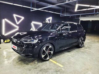 2020 Audi Q7 50 TDI II (4M) Рестайлинг, чёрный, 6800000 рублей, вид 1