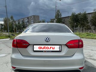 2011 Volkswagen Jetta V, бежевый, 735000 рублей, вид 3