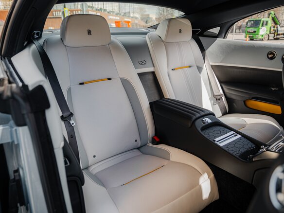 2021 Rolls-Royce Wraith Black Badge, голубой, 60500000 рублей - вид 2