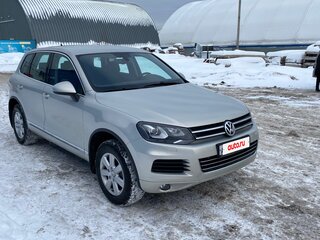 2011 Volkswagen Touareg II, серебристый, 2000000 рублей, вид 3