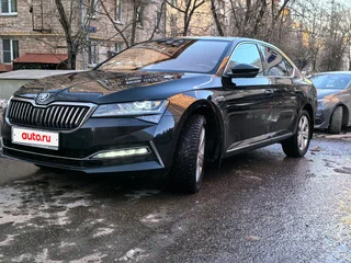 2021 Skoda Superb III Рестайлинг, чёрный, 3730000 рублей, вид 1