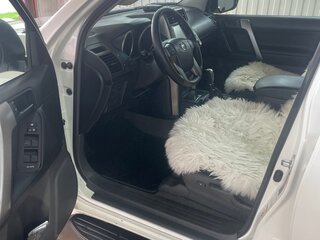 2010 Toyota Land Cruiser Prado 150 Series, белый, 2050000 рублей, вид 4