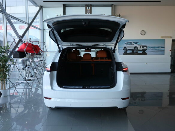 2026 Li Auto (Lixiang) L7 52.3 kWh I Рестайлинг, белый, 10590000 рублей - вид 10
