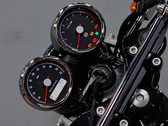 2025 Royal Enfield Interceptor, чёрный, 699000 рублей - вид 17