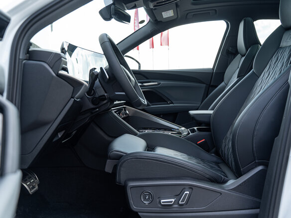 2026 Audi Q5 L III (GU), белый, 6795000 рублей - вид 8