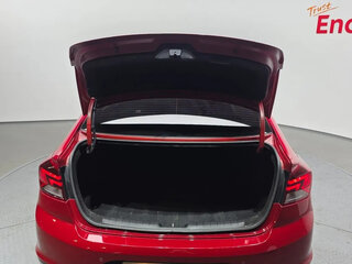 2019 Hyundai Avante VI Рестайлинг, красный, 1320000 рублей, вид 5