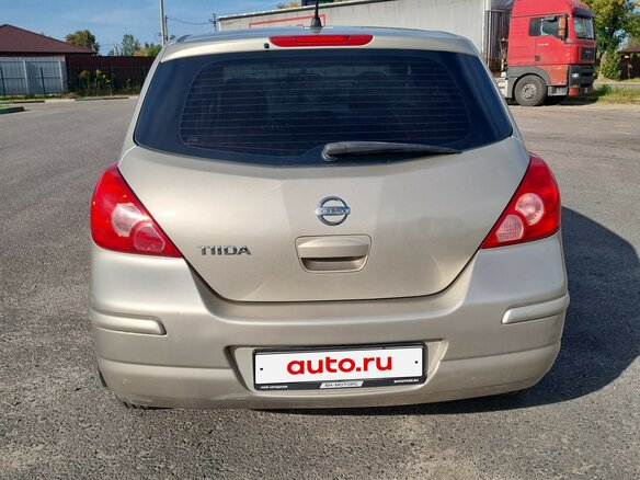 2010 Nissan Tiida I Рестайлинг, коричневый, 690000 рублей - вид 2