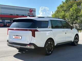 2024 Kia Carnival IV Рестайлинг, белый, 4826631 рублей, вид 4