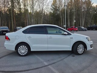 2016 Volkswagen Polo V Рестайлинг, белый, 890000 рублей, вид 3