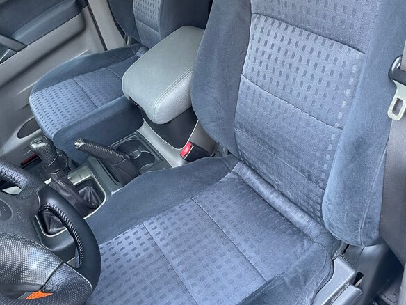 2004 Mitsubishi Pajero III Рестайлинг, серебристый, 820000 рублей - вид 18