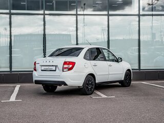 2020 Lada (ВАЗ) Granta I Рестайлинг, белый, 700000 рублей, вид 2
