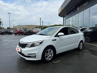 2015 Kia Rio III Рестайлинг, белый, 691000 рублей, вид 3