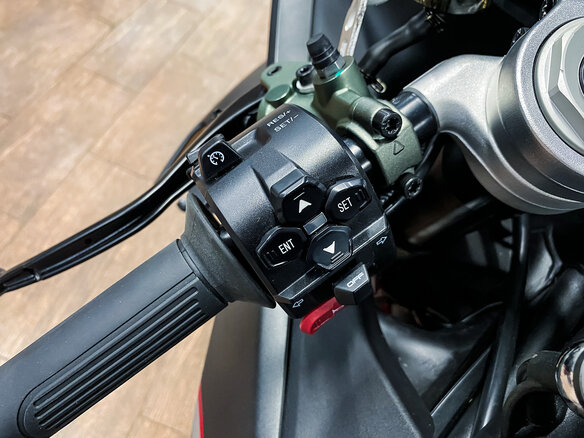 2026 QJMotor SRK 921 RR, чёрный, 1200000 рублей - вид 11