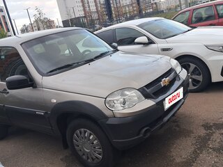 2018 Chevrolet Niva I Рестайлинг, серый, 580000 рублей, вид 4