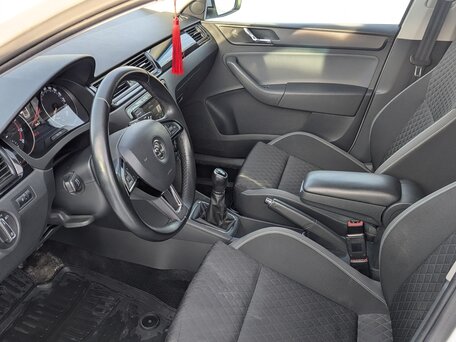 2015 Skoda Rapid I, белый, 772000 рублей, вид 5