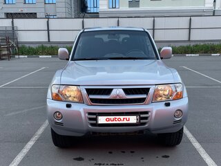 2004 Mitsubishi Pajero III Рестайлинг, серебристый, 820000 рублей, вид 2