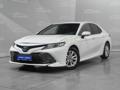 Toyota Camry VIII (XV70)