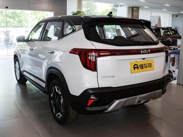 2026 Kia Seltos I Рестайлинг, белый, 2130000 рублей - вид 5