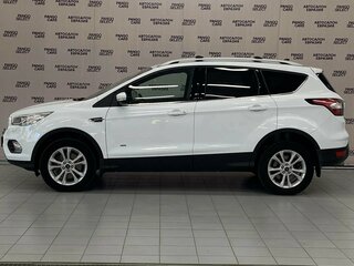 2017 Ford Kuga II Рестайлинг, белый, 1590000 рублей, вид 5