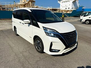 2019 Nissan Serena V (C27) Рестайлинг, белый, 2190000 рублей, вид 3