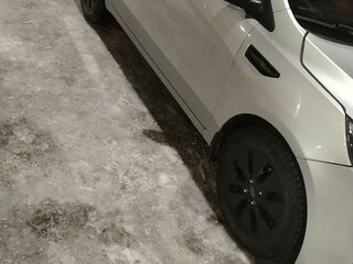 2015 Kia Rio III Рестайлинг, серебристый, 900000 рублей, вид 5