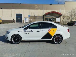 2015 Skoda Rapid I, белый, 600000 рублей, вид 4