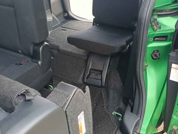 2017 Toyota Sienta II, зелёный, 1520000 рублей - вид 15