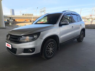 2014 Volkswagen Tiguan I Рестайлинг, серебристый, 820000 рублей, вид 1