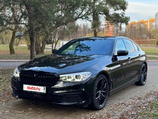 2019 BMW 5 серии 540i xDrive VII (G30/G31/G38), чёрный, 3245858 рублей, вид 1