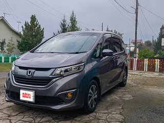 2017 Honda Freed+ II, серый, 1370000 рублей, вид 1