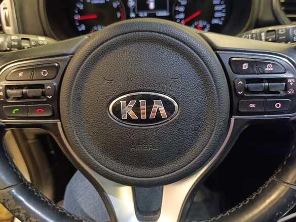 2016 Kia Sportage IV, серебристый, 1900000 рублей - вид 11