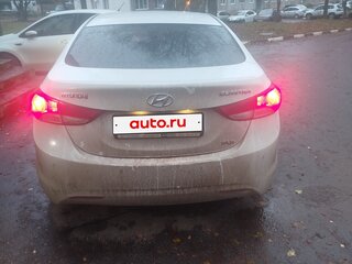 2011 Hyundai Elantra V (MD), белый, 900000 рублей, вид 3