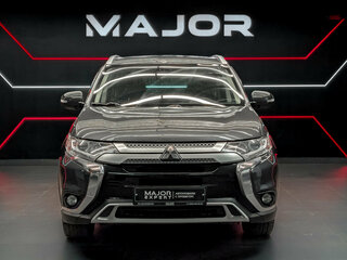 2019 Mitsubishi Outlander III Рестайлинг 3, серый, 1720000 рублей, вид 2