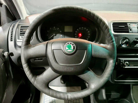 2011 Skoda Fabia II Рестайлинг, белый - вид 10