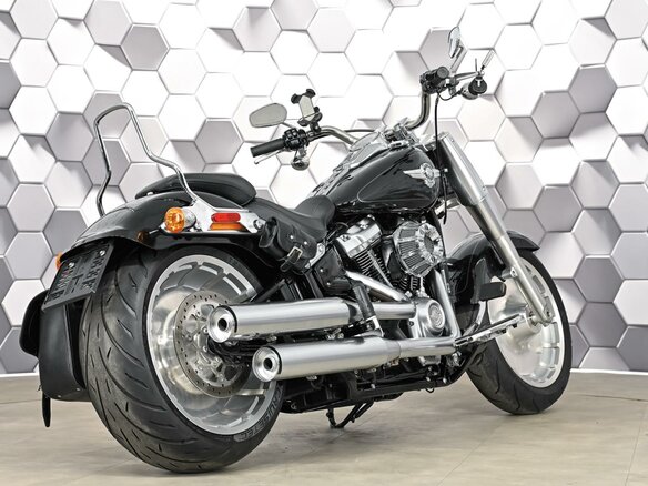 2018 Harley-Davidson Fat Boy, чёрный, 1779000 рублей - вид 6