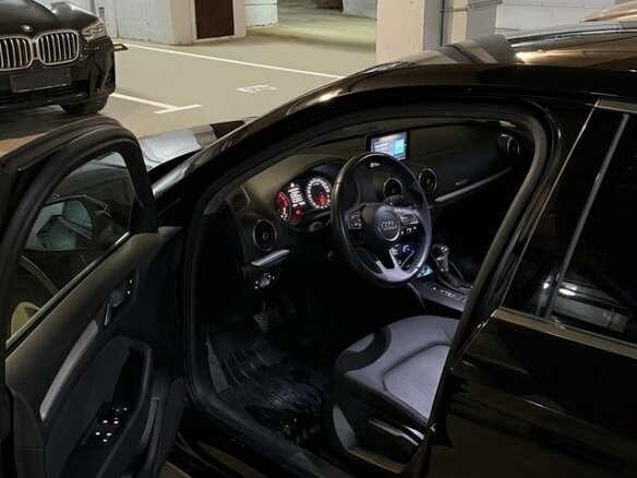 2019 Audi A3 III (8V) Рестайлинг, чёрный, 1800000 рублей - вид 10