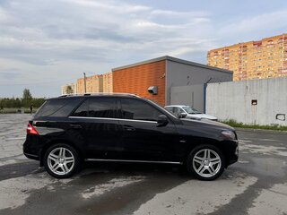 2011 Mercedes-Benz M-Класс 350 III (W166), чёрный, 2000000 рублей, вид 3