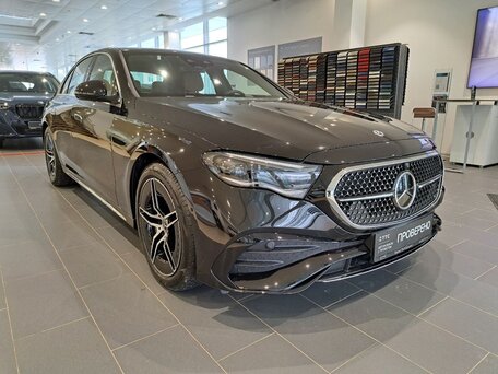 2025 Mercedes-Benz E-Класс 300 VI (W214, S214), чёрный, 9500000 рублей, вид 3
