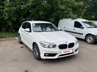 2016 BMW 1 серии 118i II (F20/F21) Рестайлинг, белый, 1250000 рублей, вид 2