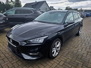 2022 SEAT Leon IV, чёрный, 1785000 рублей, вид 1