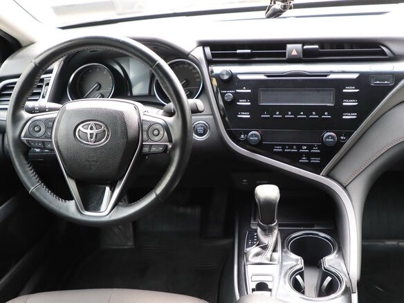 2019 Toyota Camry VIII (XV70), чёрный, 2150000 рублей - вид 8