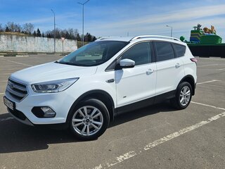 2018 Ford Kuga II Рестайлинг, белый, 1535000 рублей, вид 1
