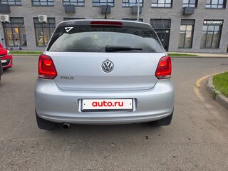 2010 Volkswagen Polo V, серебристый, 550000 рублей, вид 5